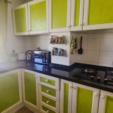 Уютная Квартира 1-Я Линия Apartment *